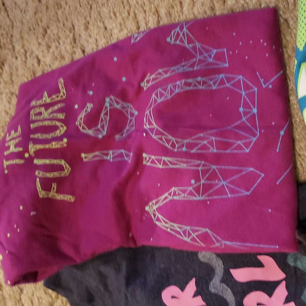 Lot of 10 boys size 4/5 shirts. - Picture 5 of 10